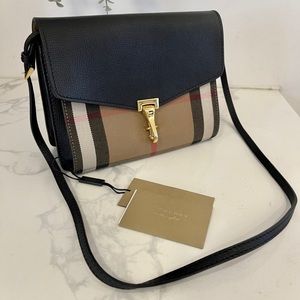 NWT Burberry Purse